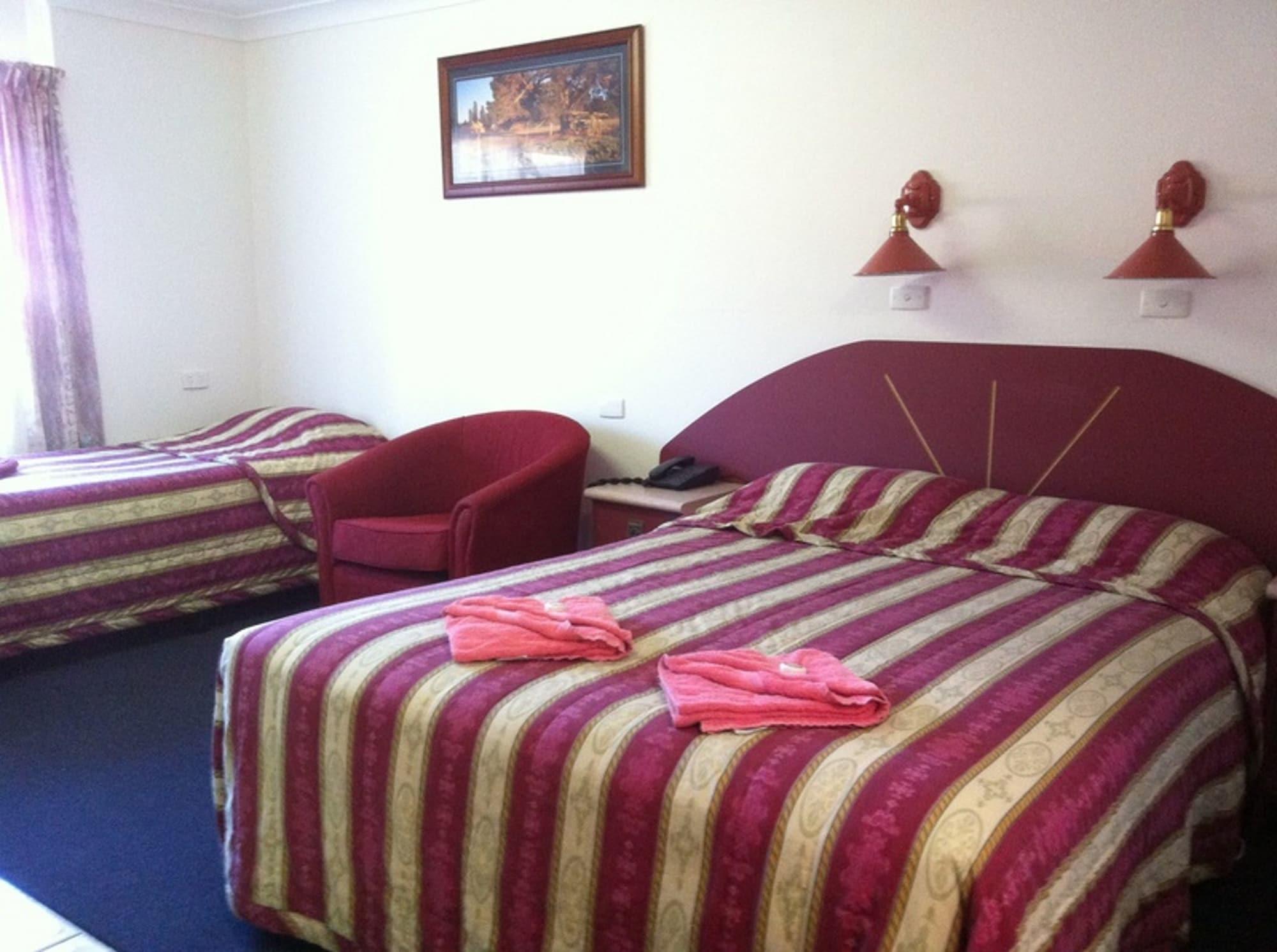 Homestead Motel Dubbo Bagian luar foto