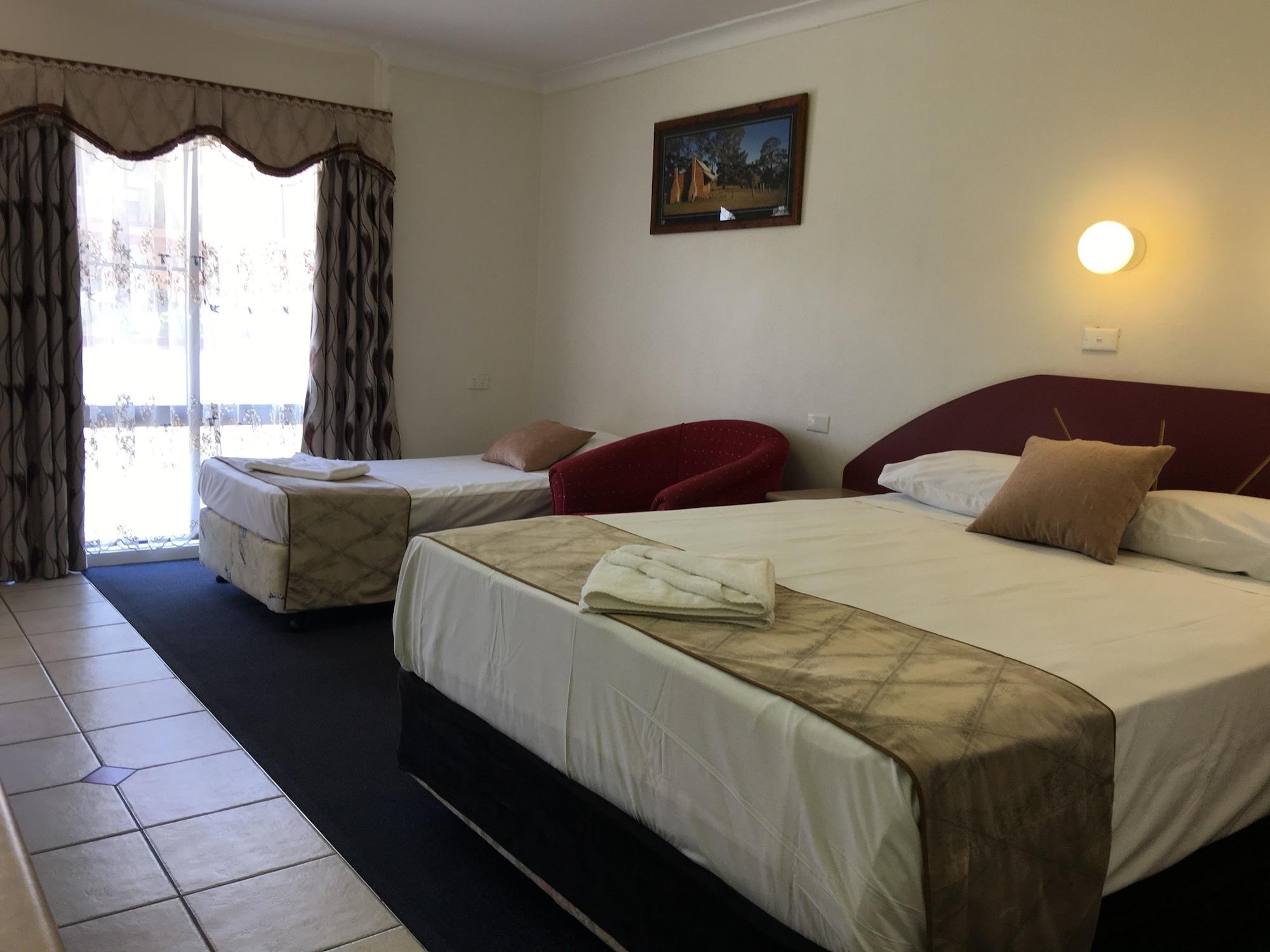 Homestead Motel Dubbo Bagian luar foto