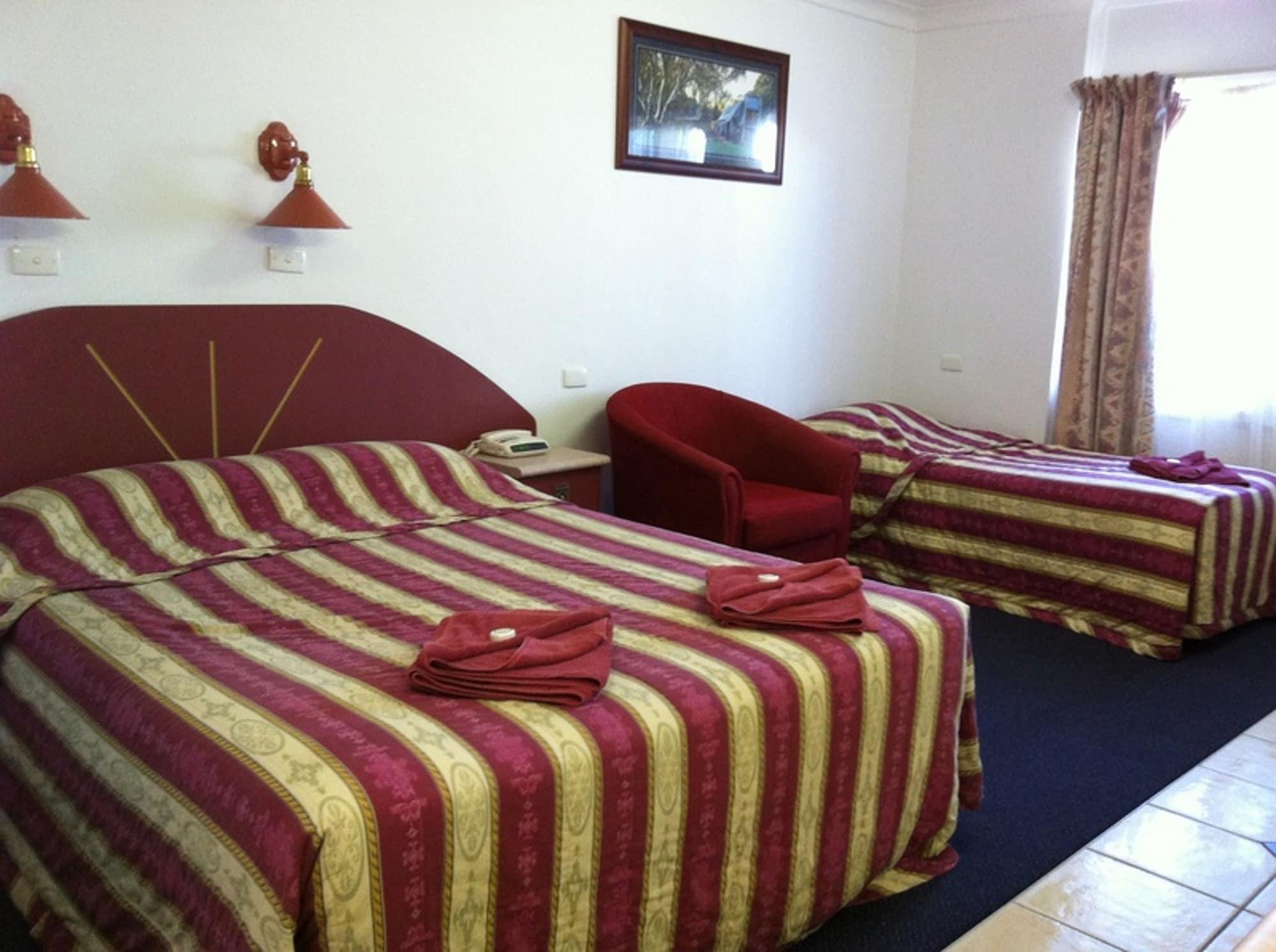 Homestead Motel Dubbo Bagian luar foto