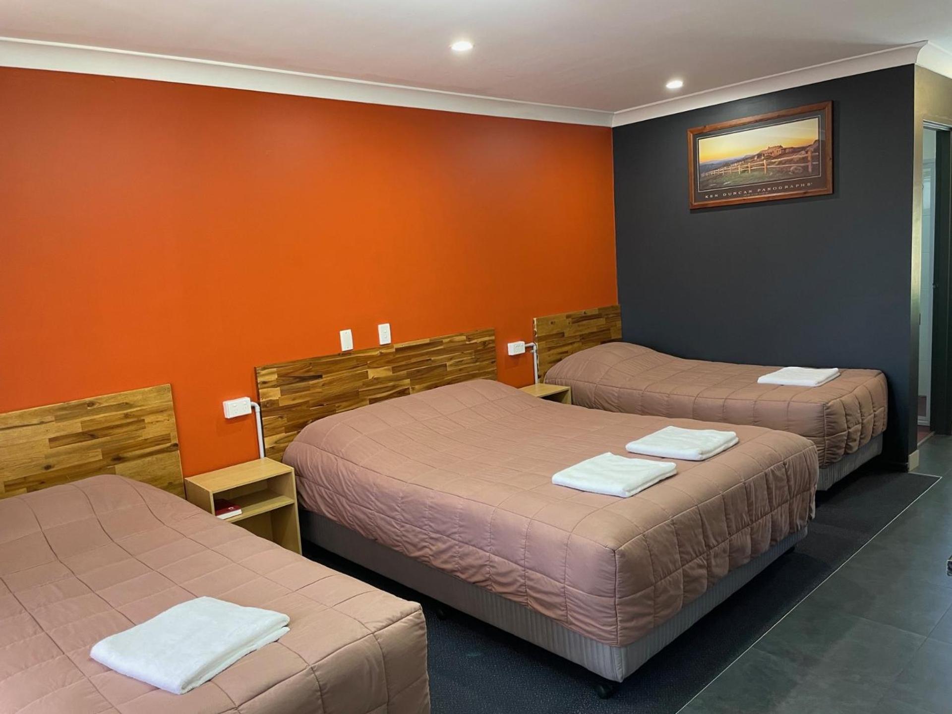 Homestead Motel Dubbo Bagian luar foto