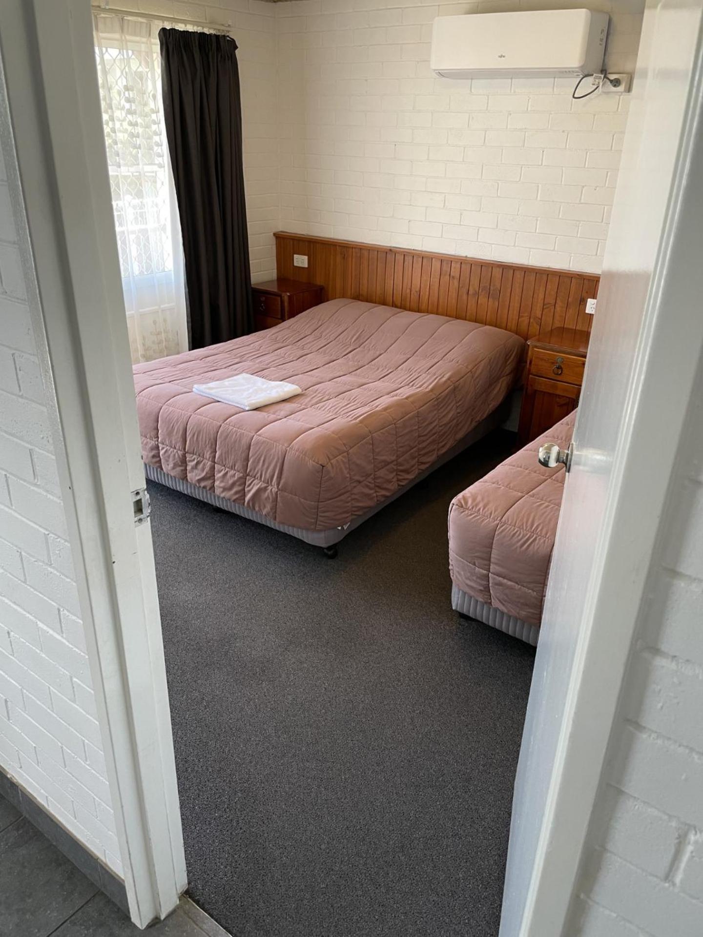 Homestead Motel Dubbo Bagian luar foto